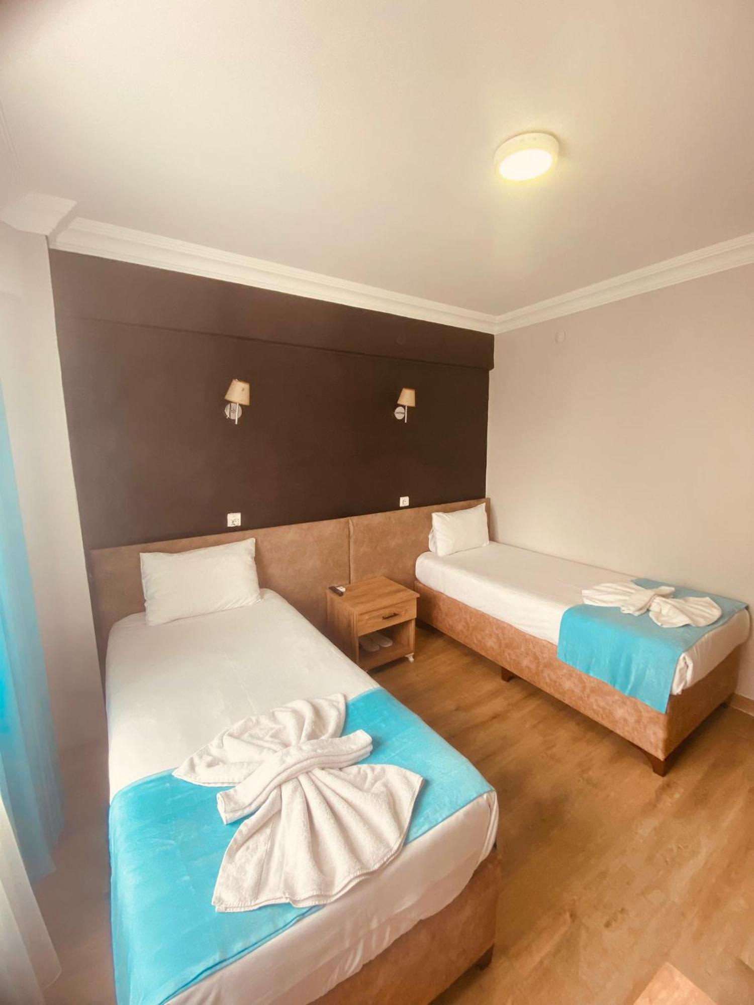 Malkoc Hotel อิสตันบูล ภายนอก รูปภาพ